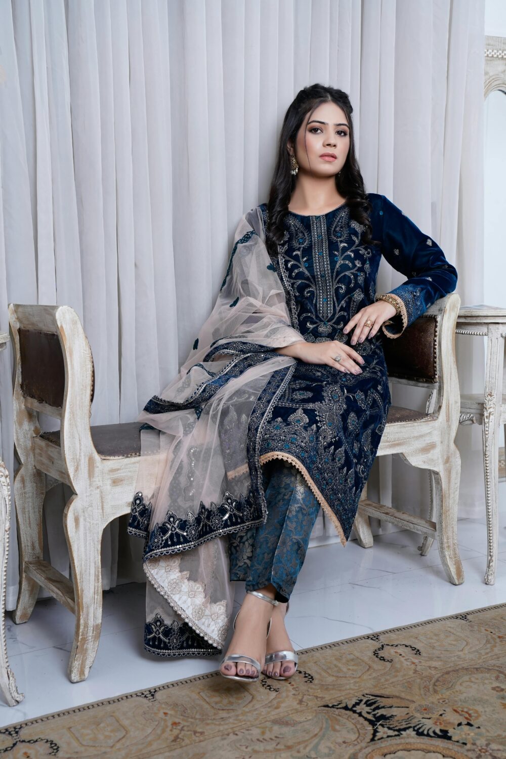 Saree - Image 3