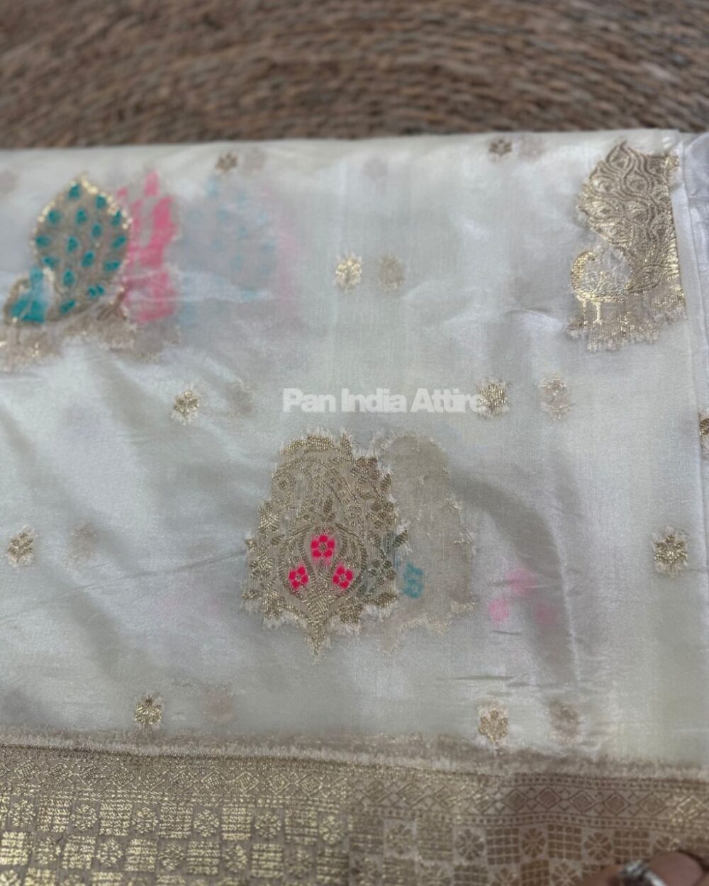 White with gold tissue silk saree - Image 2