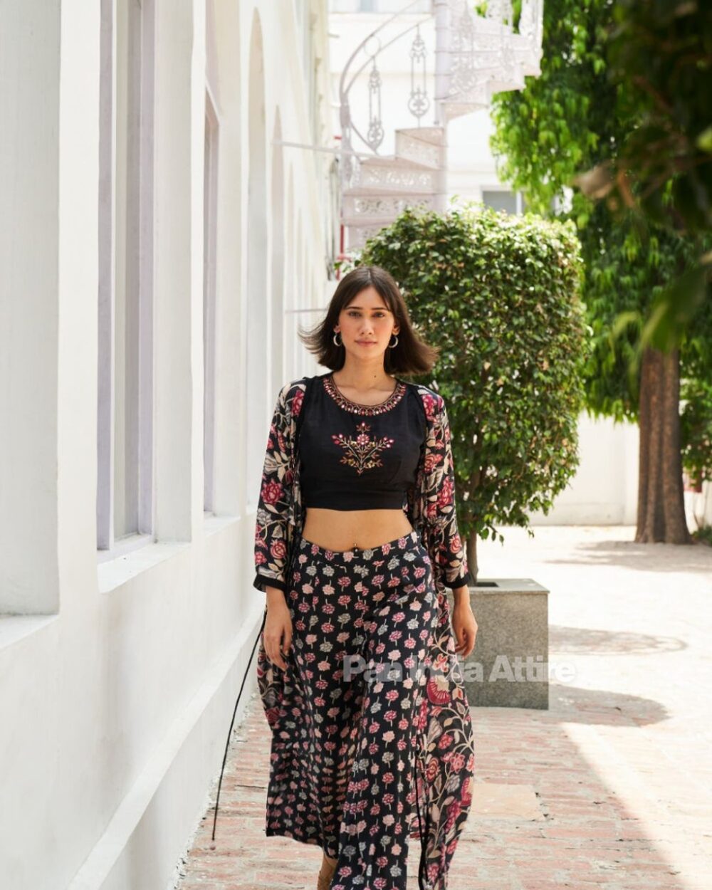 Black indowestern shrug set - Image 3